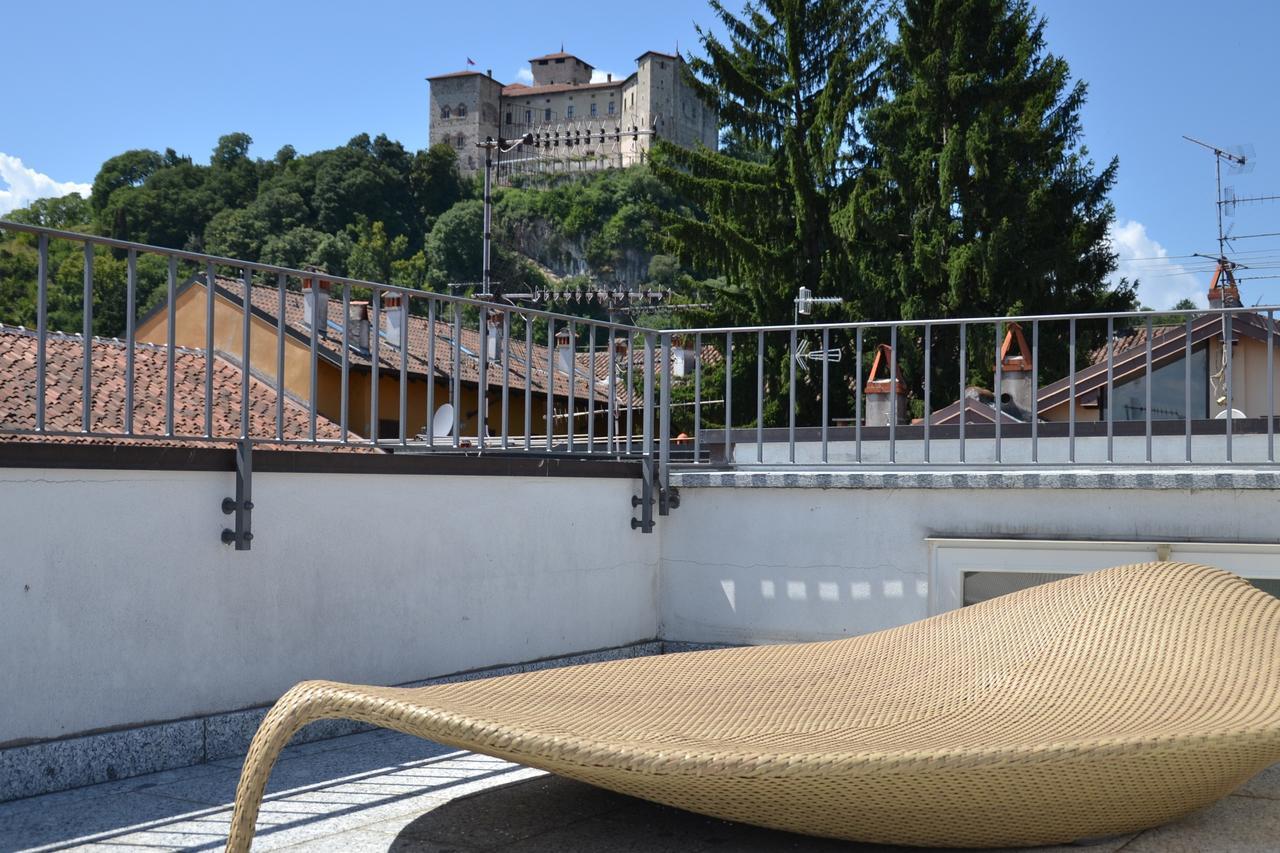 Hotel Ponti Angera Exterior photo